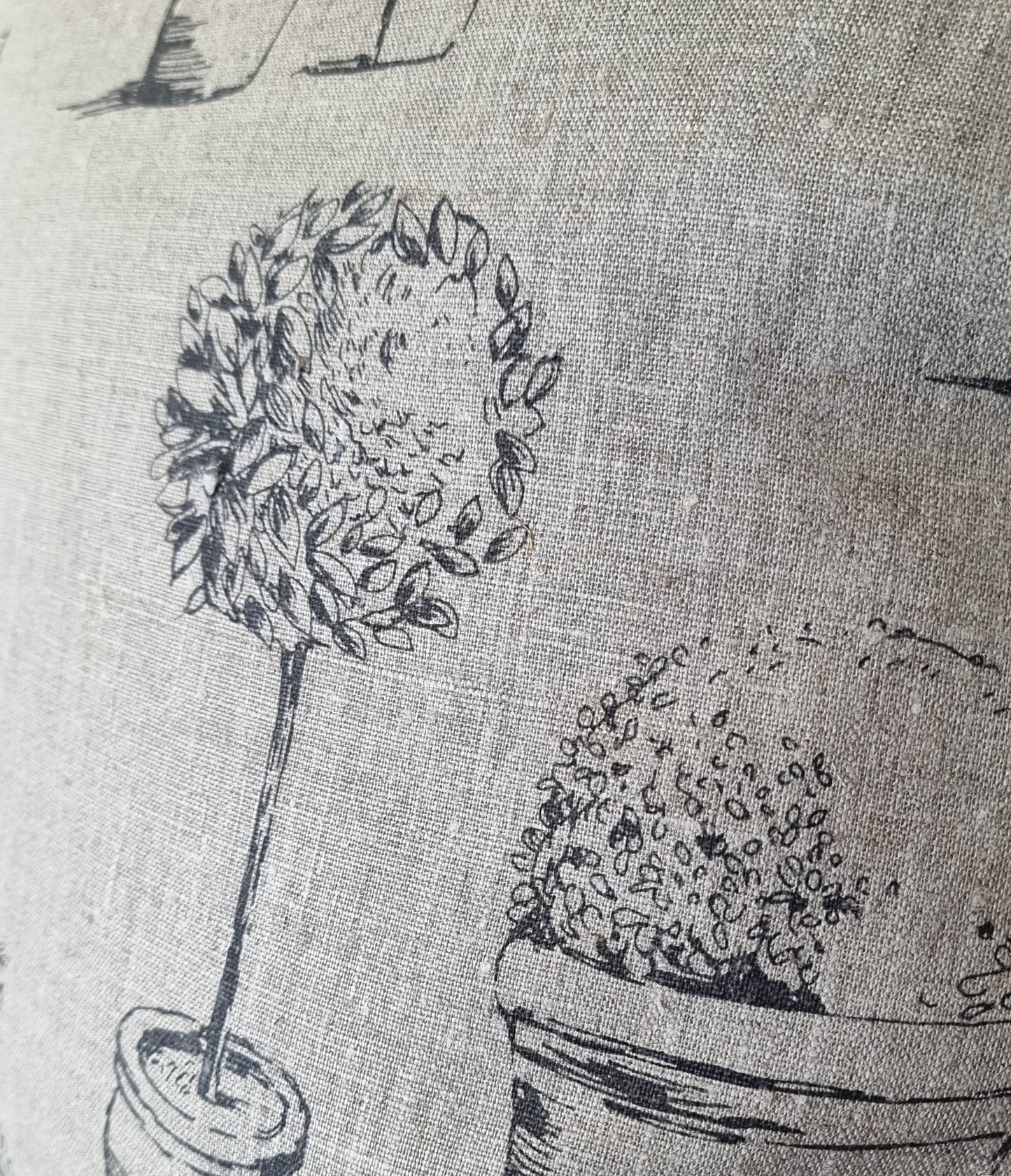 Farmhouse Linen cushion - Cottage Garden