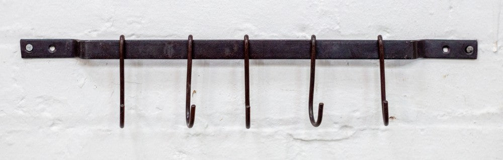 Iron hanging bar with 5 removable hooks